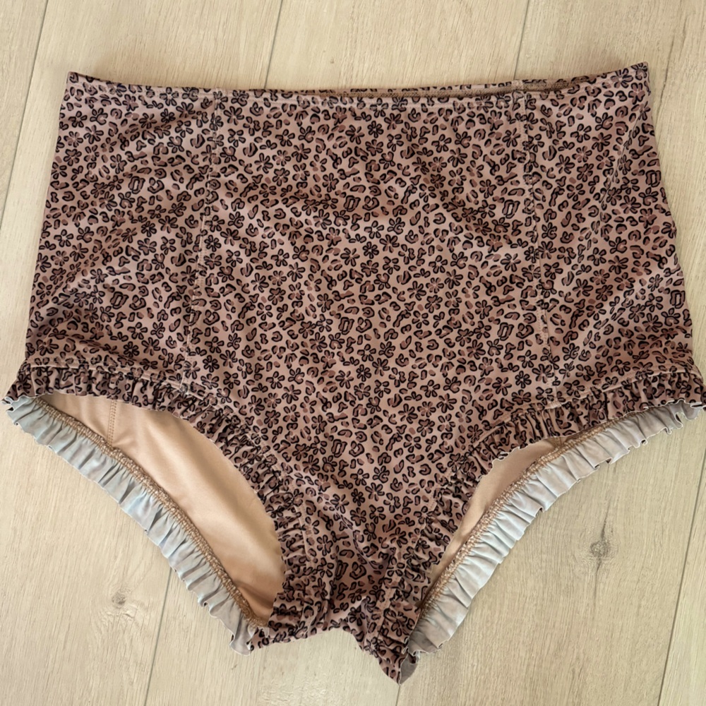 Kortni Jeane Ruffle High Waist Swim Bottom size XL floral leopard print
